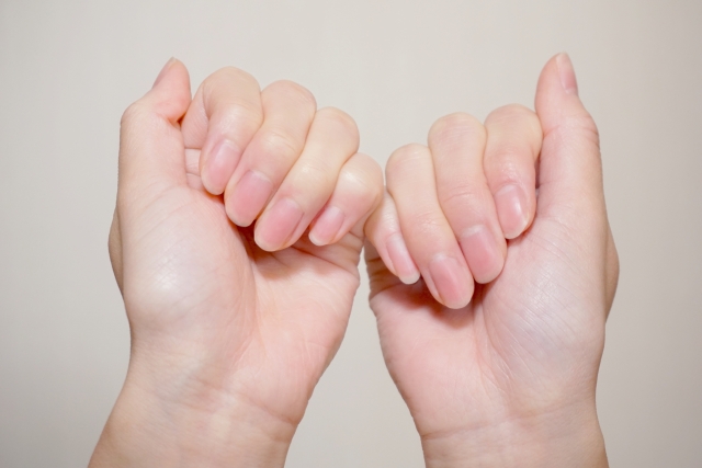 爪の異常は体調不良のサイン ららぽーと横浜クリニック