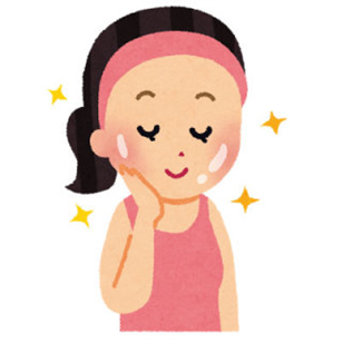 スキンケアをする女性
